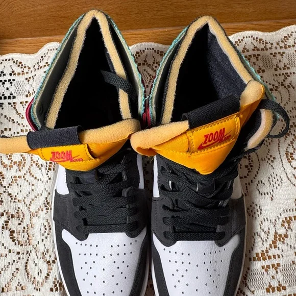 Nike Air Jordan‎ 1 Zoom CMFT Men’s 9.5/Women’s 11.5